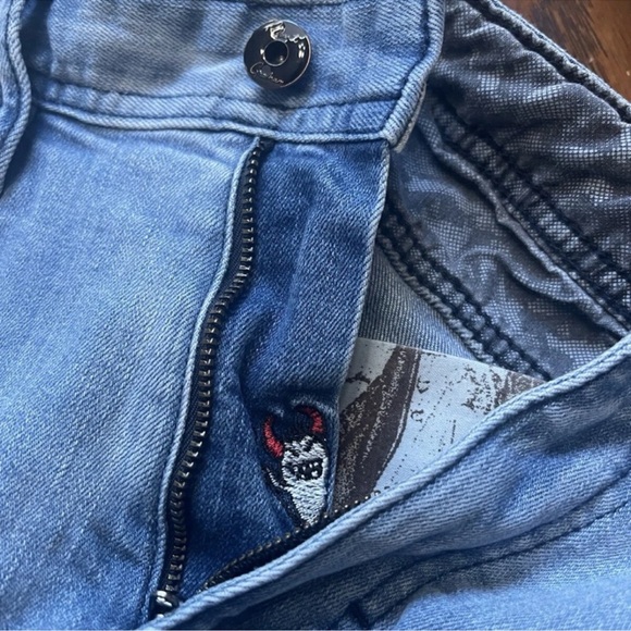 Robert Graham Creed Jeans - Picture 7 of 11